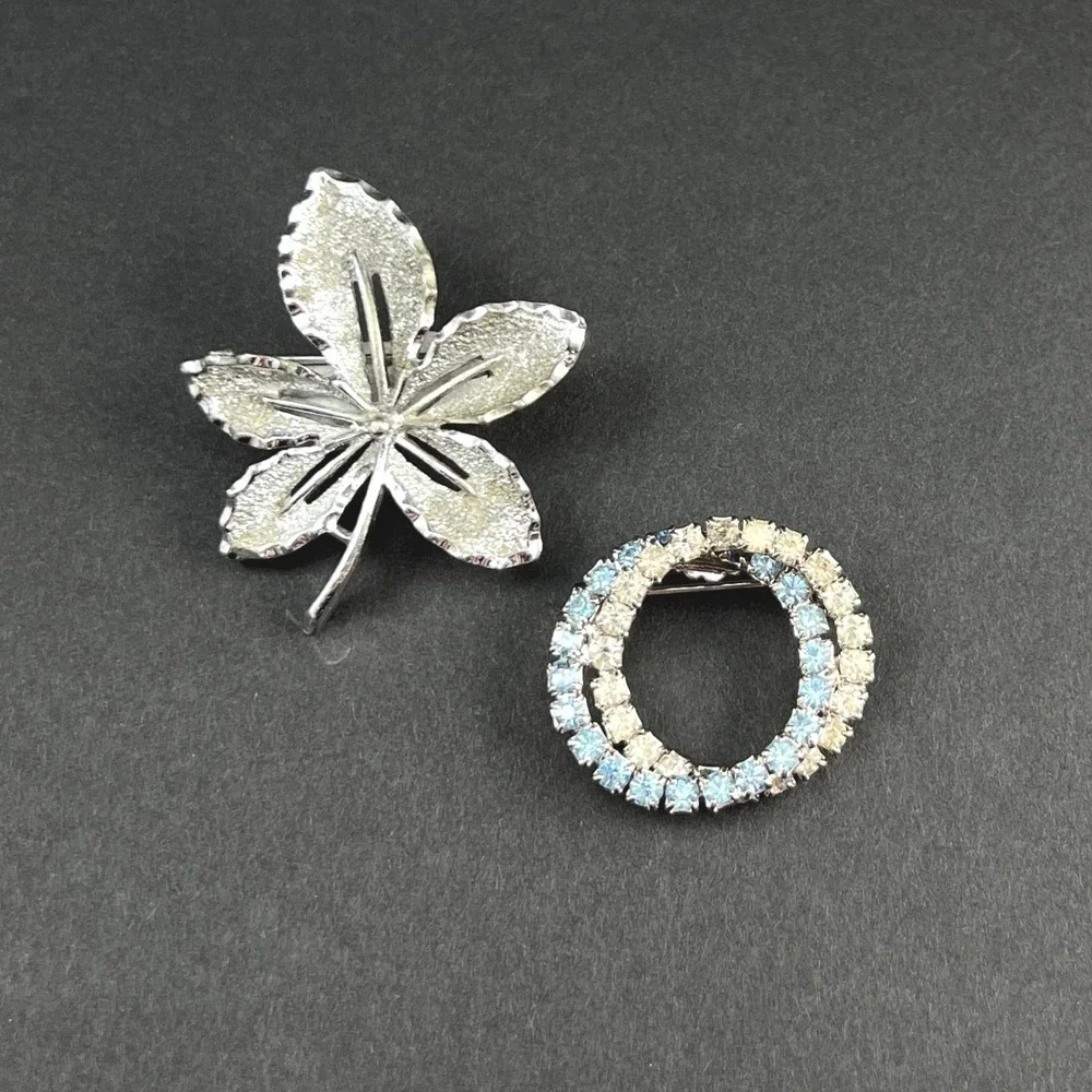 Vintage Brooch Lot Silver Tone Leaf Rhinestone Wreath Blue Clear Some Signed